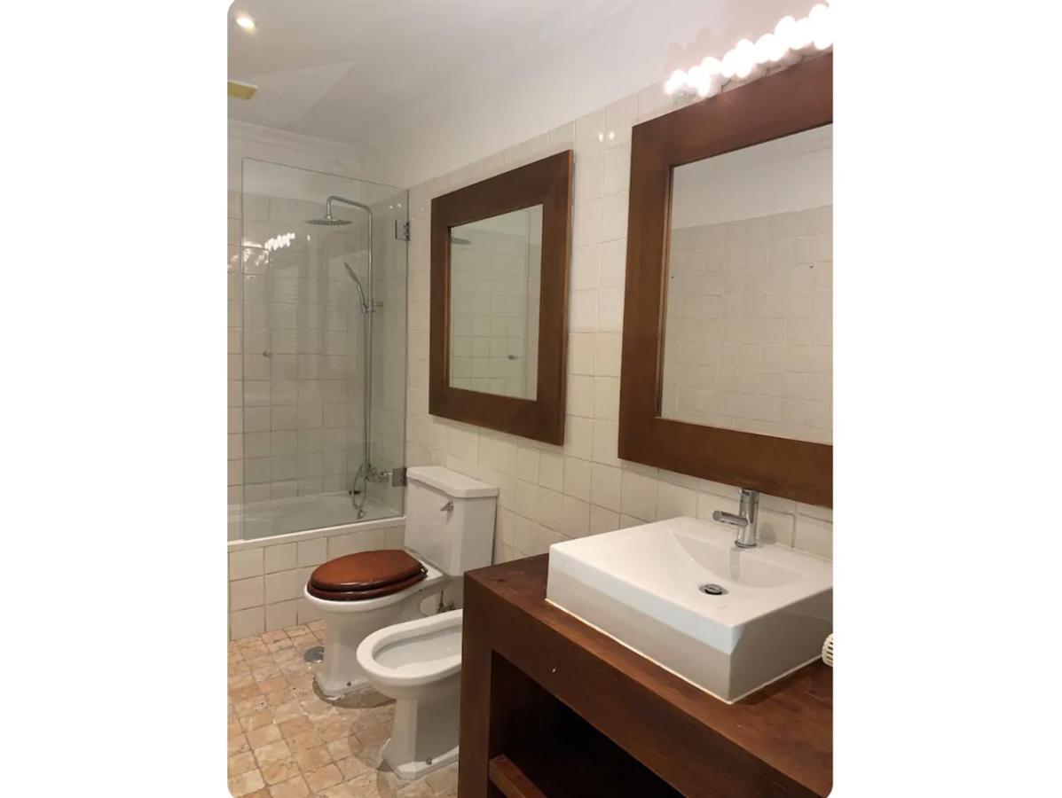 Apartment Charming 4 Bedroom In Chiado Lissabon